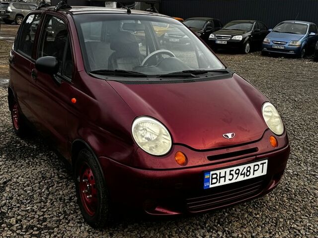 Красный Дэу Матиз, объемом двигателя 0.8 л и пробегом 111 тыс. км за 2200 $, фото 1 на Automoto.ua