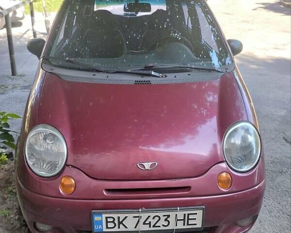 Красный Дэу Матиз, объемом двигателя 0.8 л и пробегом 200 тыс. км за 2600 $, фото 1 на Automoto.ua