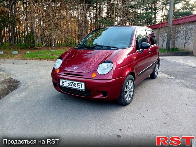Красный Дэу Матиз, объемом двигателя 0.8 л и пробегом 150 тыс. км за 3000 $, фото 1 на Automoto.ua