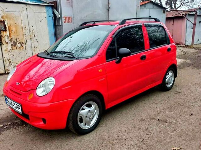 Красный Дэу Матиз, объемом двигателя 0.8 л и пробегом 64 тыс. км за 3400 $, фото 1 на Automoto.ua