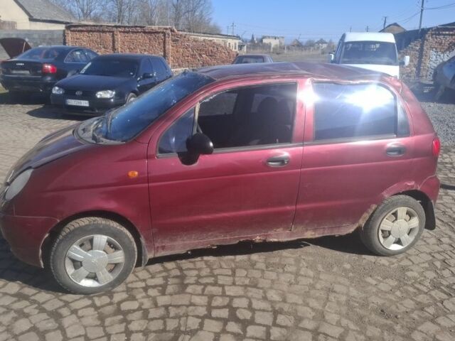 Красный Дэу Матиз, объемом двигателя 8 л и пробегом 100 тыс. км за 600 $, фото 1 на Automoto.ua