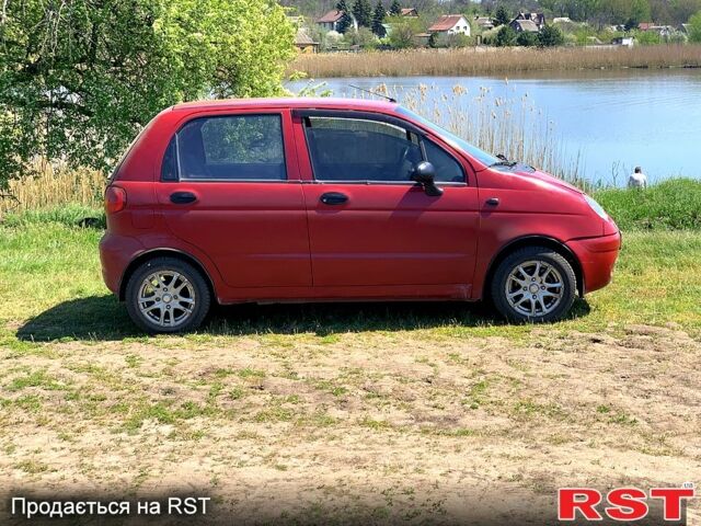 Красный Дэу Матиз, объемом двигателя 0.8 л и пробегом 126 тыс. км за 1800 $, фото 1 на Automoto.ua