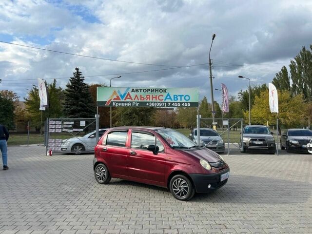 Червоний Деу Матіз, об'ємом двигуна 0.8 л та пробігом 220 тис. км за 1800 $, фото 1 на Automoto.ua