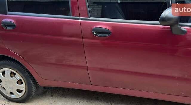 Червоний Деу Матіз, об'ємом двигуна 0.8 л та пробігом 180 тис. км за 2000 $, фото 1 на Automoto.ua