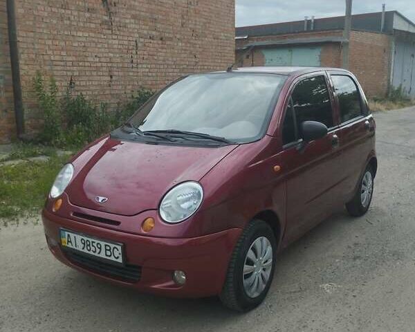 Красный Дэу Матиз, объемом двигателя 0.8 л и пробегом 125 тыс. км за 1800 $, фото 1 на Automoto.ua