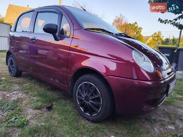 Красный Дэу Матиз, объемом двигателя 0.8 л и пробегом 195 тыс. км за 2100 $, фото 1 на Automoto.ua