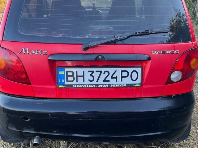 Красный Дэу Матиз, объемом двигателя 0.8 л и пробегом 150 тыс. км за 2300 $, фото 1 на Automoto.ua