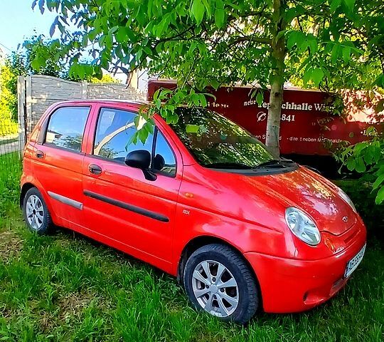 Красный Дэу Матиз, объемом двигателя 0.8 л и пробегом 120 тыс. км за 1500 $, фото 1 на Automoto.ua