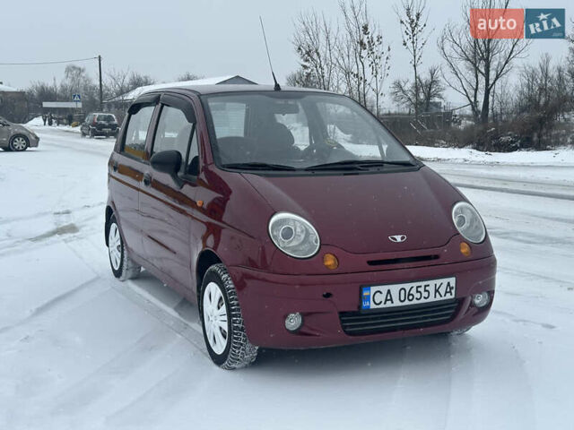 Красный Дэу Матиз, объемом двигателя 0.8 л и пробегом 150 тыс. км за 2100 $, фото 1 на Automoto.ua