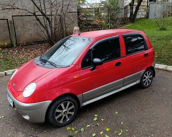 Красный Дэу Матиз, объемом двигателя 1 л и пробегом 258 тыс. км за 2500 $, фото 1 на Automoto.ua