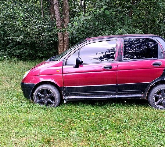 Червоний Деу Матіз, об'ємом двигуна 1 л та пробігом 200 тис. км за 1250 $, фото 1 на Automoto.ua