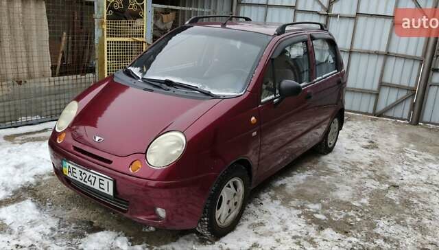 Красный Дэу Матиз, объемом двигателя 0.8 л и пробегом 65 тыс. км за 2300 $, фото 1 на Automoto.ua
