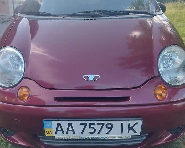 Красный Дэу Матиз, объемом двигателя 0.8 л и пробегом 92 тыс. км за 2600 $, фото 1 на Automoto.ua