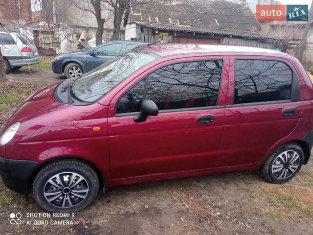 Красный Дэу Матиз, объемом двигателя 0.8 л и пробегом 56 тыс. км за 2400 $, фото 1 на Automoto.ua
