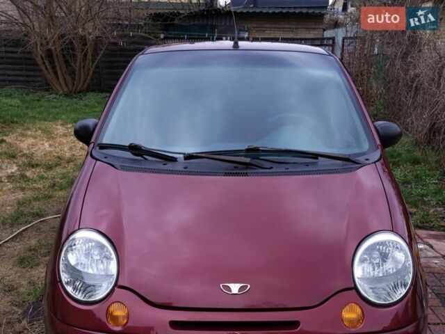 Красный Дэу Матиз, объемом двигателя 0.8 л и пробегом 163 тыс. км за 2400 $, фото 1 на Automoto.ua