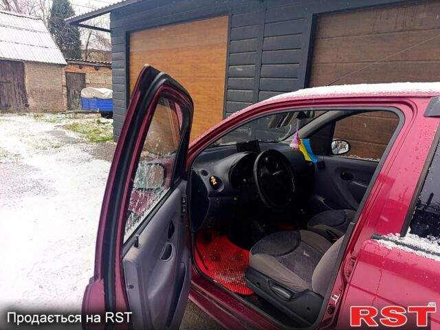 Красный Дэу Матиз, объемом двигателя 0.8 л и пробегом 770 тыс. км за 2700 $, фото 1 на Automoto.ua