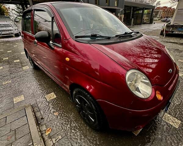 Червоний Деу Матіз, об'ємом двигуна 0.8 л та пробігом 135 тис. км за 2000 $, фото 1 на Automoto.ua