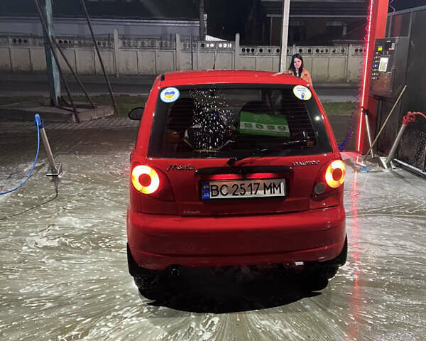 Красный Дэу Матиз, объемом двигателя 0.8 л и пробегом 130 тыс. км за 2600 $, фото 1 на Automoto.ua