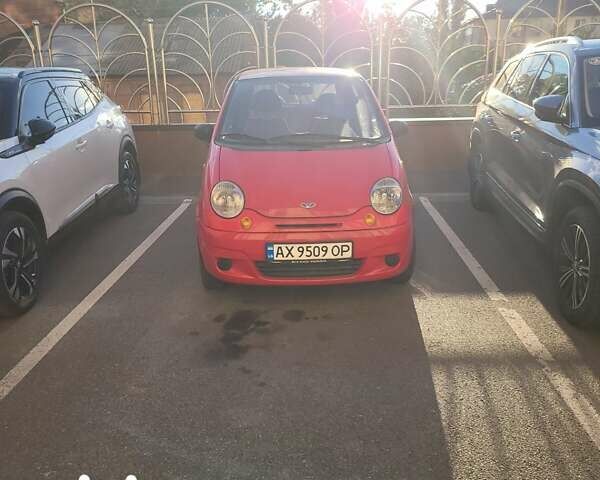 Красный Дэу Матиз, объемом двигателя 0.8 л и пробегом 100 тыс. км за 1999 $, фото 1 на Automoto.ua