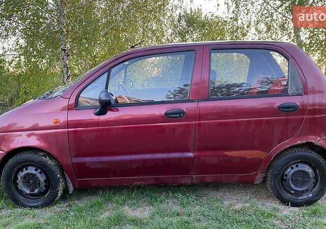 Красный Дэу Матиз, объемом двигателя 0.8 л и пробегом 150 тыс. км за 2100 $, фото 1 на Automoto.ua