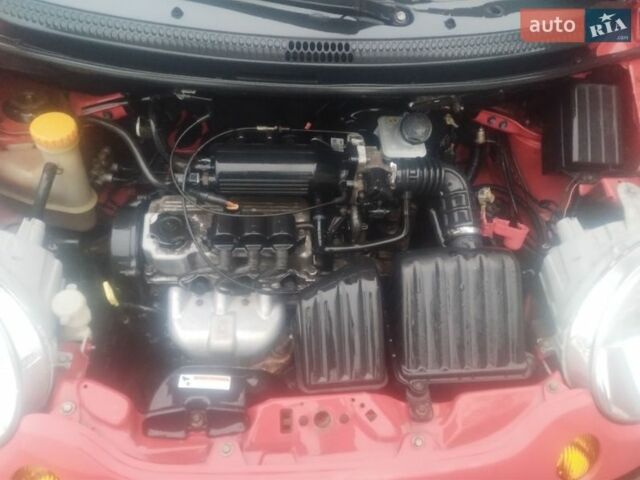 Червоний Деу Матіз, об'ємом двигуна 0.8 л та пробігом 100 тис. км за 1400 $, фото 1 на Automoto.ua