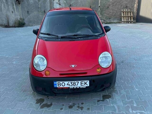 Красный Дэу Матиз, объемом двигателя 0.8 л и пробегом 137 тыс. км за 1550 $, фото 1 на Automoto.ua