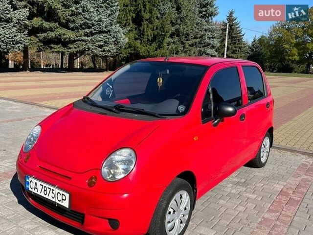 Красный Дэу Матиз, объемом двигателя 0.8 л и пробегом 64 тыс. км за 2500 $, фото 1 на Automoto.ua