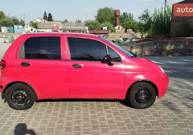 Красный Дэу Матиз, объемом двигателя 0.8 л и пробегом 132 тыс. км за 2300 $, фото 1 на Automoto.ua
