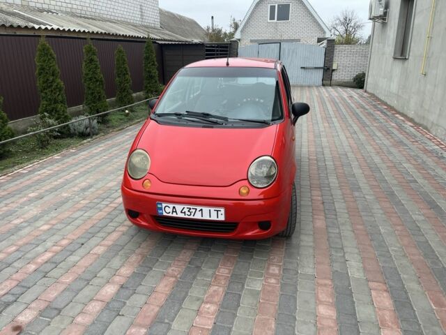 Красный Дэу Матиз, объемом двигателя 0.8 л и пробегом 129 тыс. км за 2650 $, фото 1 на Automoto.ua
