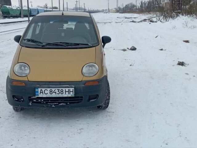 Желтый Дэу Матиз, объемом двигателя 0.8 л и пробегом 100 тыс. км за 2000 $, фото 1 на Automoto.ua
