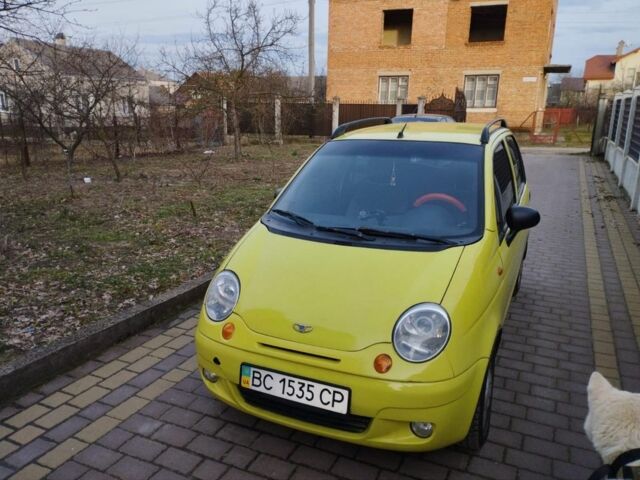 Желтый Дэу Матиз, объемом двигателя 0.8 л и пробегом 156 тыс. км за 1400 $, фото 1 на Automoto.ua
