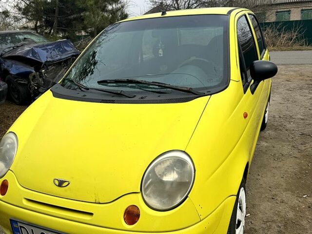 Желтый Дэу Матиз, объемом двигателя 0.8 л и пробегом 180 тыс. км за 1750 $, фото 1 на Automoto.ua