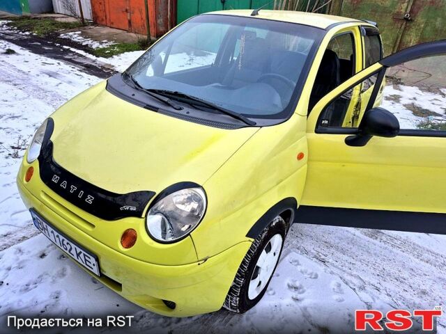 Желтый Дэу Матиз, объемом двигателя 0.8 л и пробегом 400 тыс. км за 1900 $, фото 1 на Automoto.ua