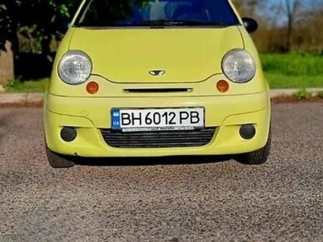 Желтый Дэу Матиз, объемом двигателя 0.8 л и пробегом 85 тыс. км за 1200 $, фото 1 на Automoto.ua