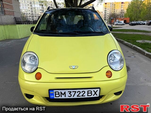 Желтый Дэу Матиз, объемом двигателя 0.8 л и пробегом 150 тыс. км за 1400 $, фото 1 на Automoto.ua