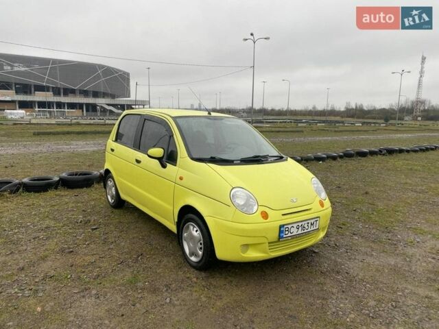Желтый Дэу Матиз, объемом двигателя 0.8 л и пробегом 116 тыс. км за 2400 $, фото 1 на Automoto.ua