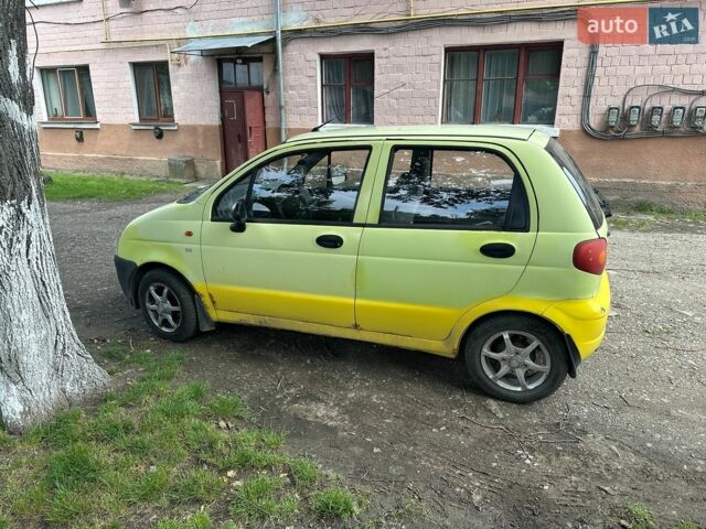 Желтый Дэу Матиз, объемом двигателя 0.8 л и пробегом 136 тыс. км за 1000 $, фото 1 на Automoto.ua