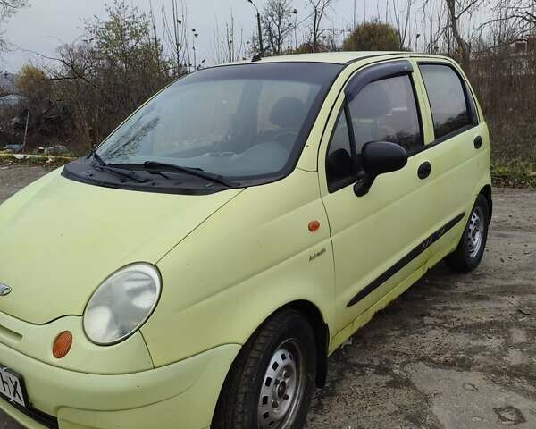 Желтый Дэу Матиз, объемом двигателя 0.8 л и пробегом 50 тыс. км за 2600 $, фото 1 на Automoto.ua