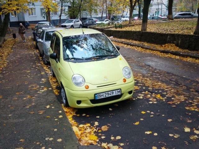 Желтый Дэу Матиз, объемом двигателя 0.8 л и пробегом 111 тыс. км за 3000 $, фото 1 на Automoto.ua