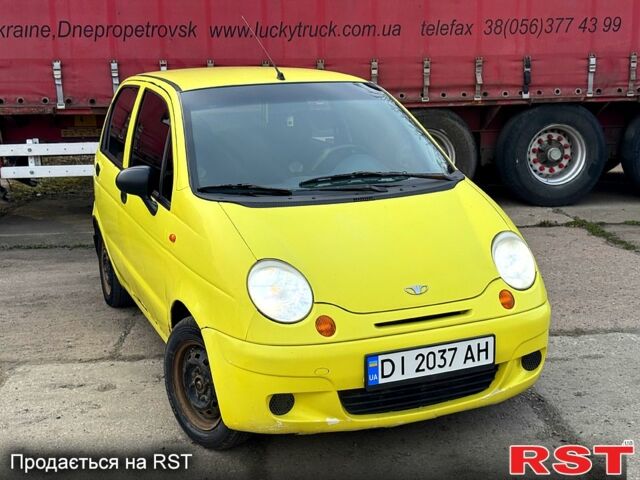 Желтый Дэу Матиз, объемом двигателя 0.8 л и пробегом 180 тыс. км за 1950 $, фото 1 на Automoto.ua