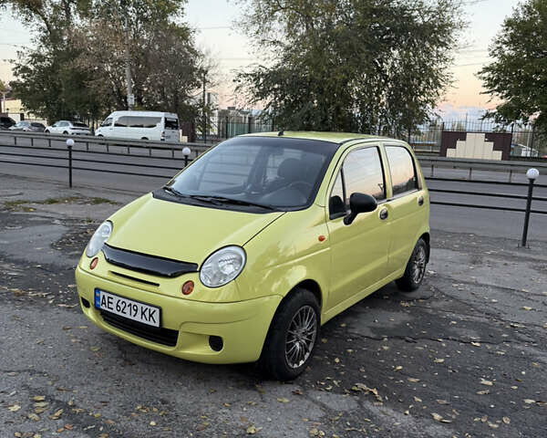 Дэу Матиз 2008 в Днепре (Днепропетровске) на Automoto.ua Желтый Дэу Матиз, объемом двигателя 0.8 л и пробегом 202 тыс. км за 2999 $, фото 1 на Automoto.ua