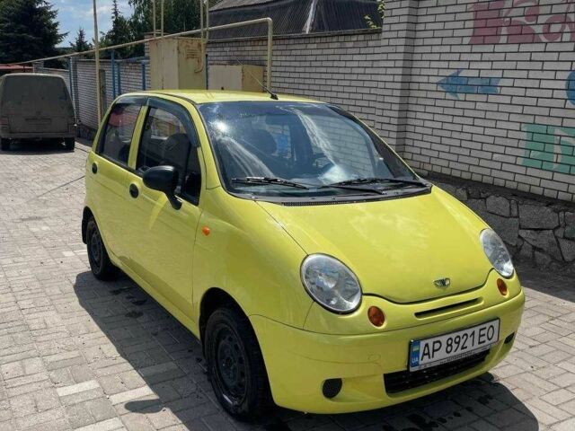 Жовтий Деу Матіз, об'ємом двигуна 0.8 л та пробігом 62 тис. км за 2000 $, фото 1 на Automoto.ua