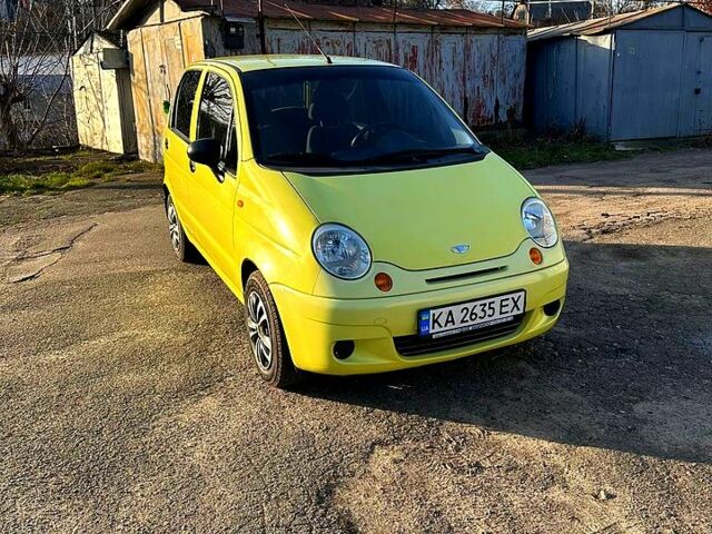 Желтый Дэу Матиз, объемом двигателя 0.8 л и пробегом 94 тыс. км за 1500 $, фото 1 на Automoto.ua