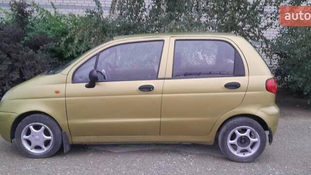 Желтый Дэу Матиз, объемом двигателя 0.8 л и пробегом 102 тыс. км за 2900 $, фото 1 на Automoto.ua