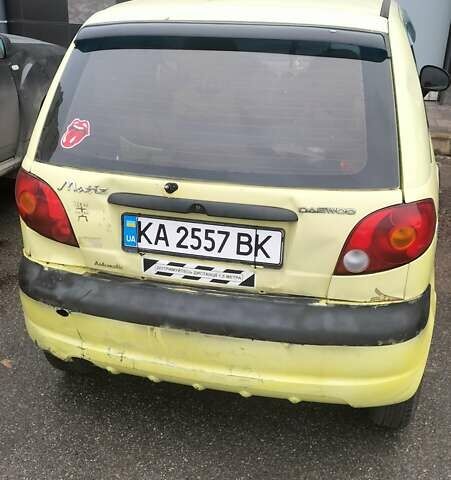 Желтый Дэу Матиз, объемом двигателя 0.8 л и пробегом 136 тыс. км за 1900 $, фото 1 на Automoto.ua