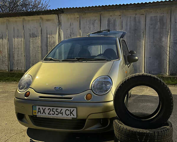 Желтый Дэу Матиз, объемом двигателя 0.8 л и пробегом 63 тыс. км за 1800 $, фото 1 на Automoto.ua