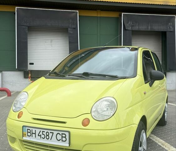 Желтый Дэу Матиз, объемом двигателя 0.8 л и пробегом 48 тыс. км за 2800 $, фото 1 на Automoto.ua