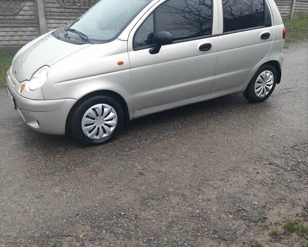 Серый Дэу Матиз, объемом двигателя 0.8 л и пробегом 108 тыс. км за 2400 $, фото 1 на Automoto.ua