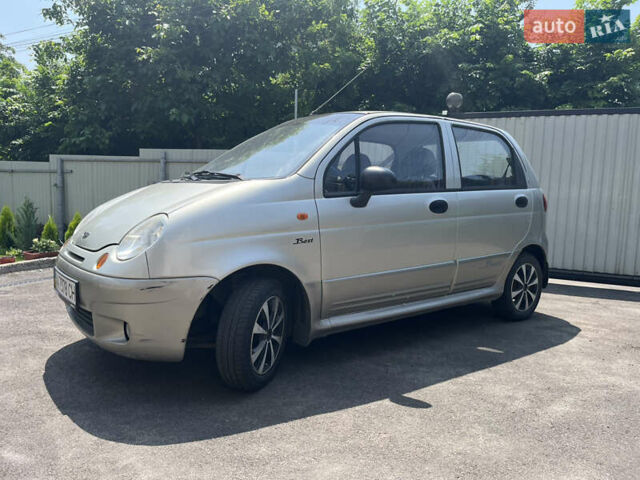 Серый Дэу Матиз, объемом двигателя 1 л и пробегом 65 тыс. км за 2400 $, фото 1 на Automoto.ua