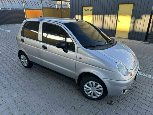 Серый Дэу Матиз, объемом двигателя 0.8 л и пробегом 140 тыс. км за 157226 $, фото 1 на Automoto.ua